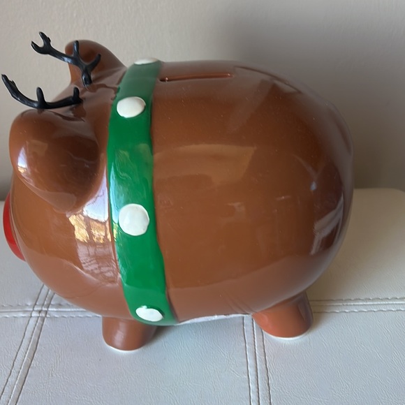 Bank - Picture 3 of 7